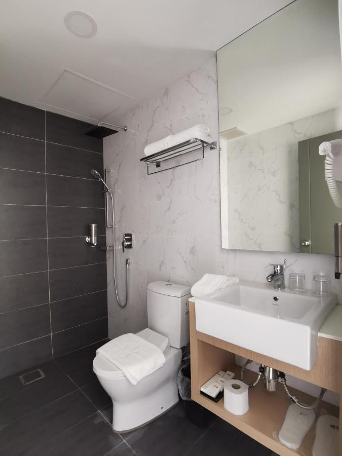 Otel Hotel Sibu Kültér fotó
