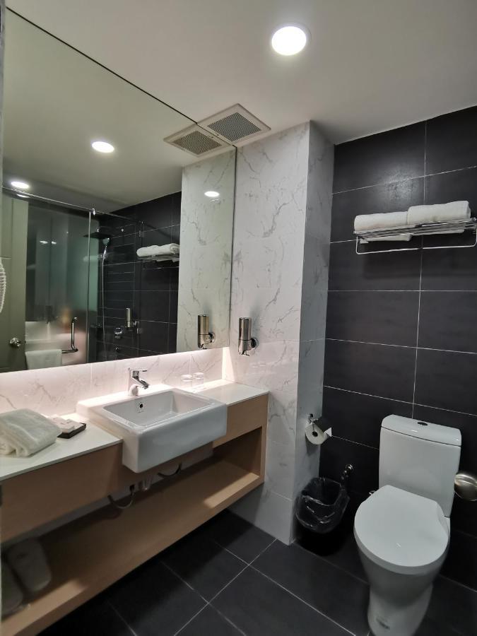 Otel Hotel Sibu Kültér fotó